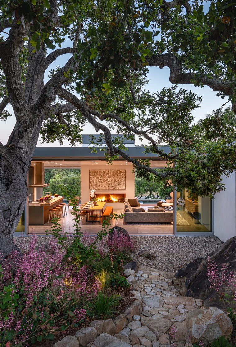 Santa-Barbara-Foothills-Residence-Exterior-Street-Dusk