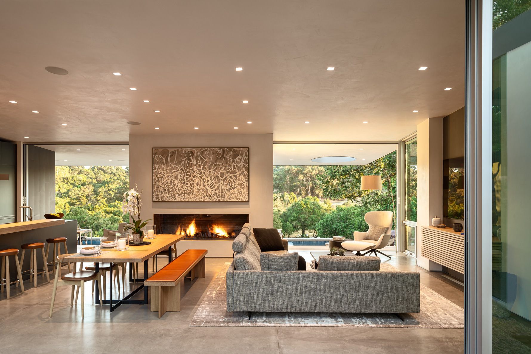 Santa-Barbara-Foothills-Residence-Modern-Living-Room-Fireplace