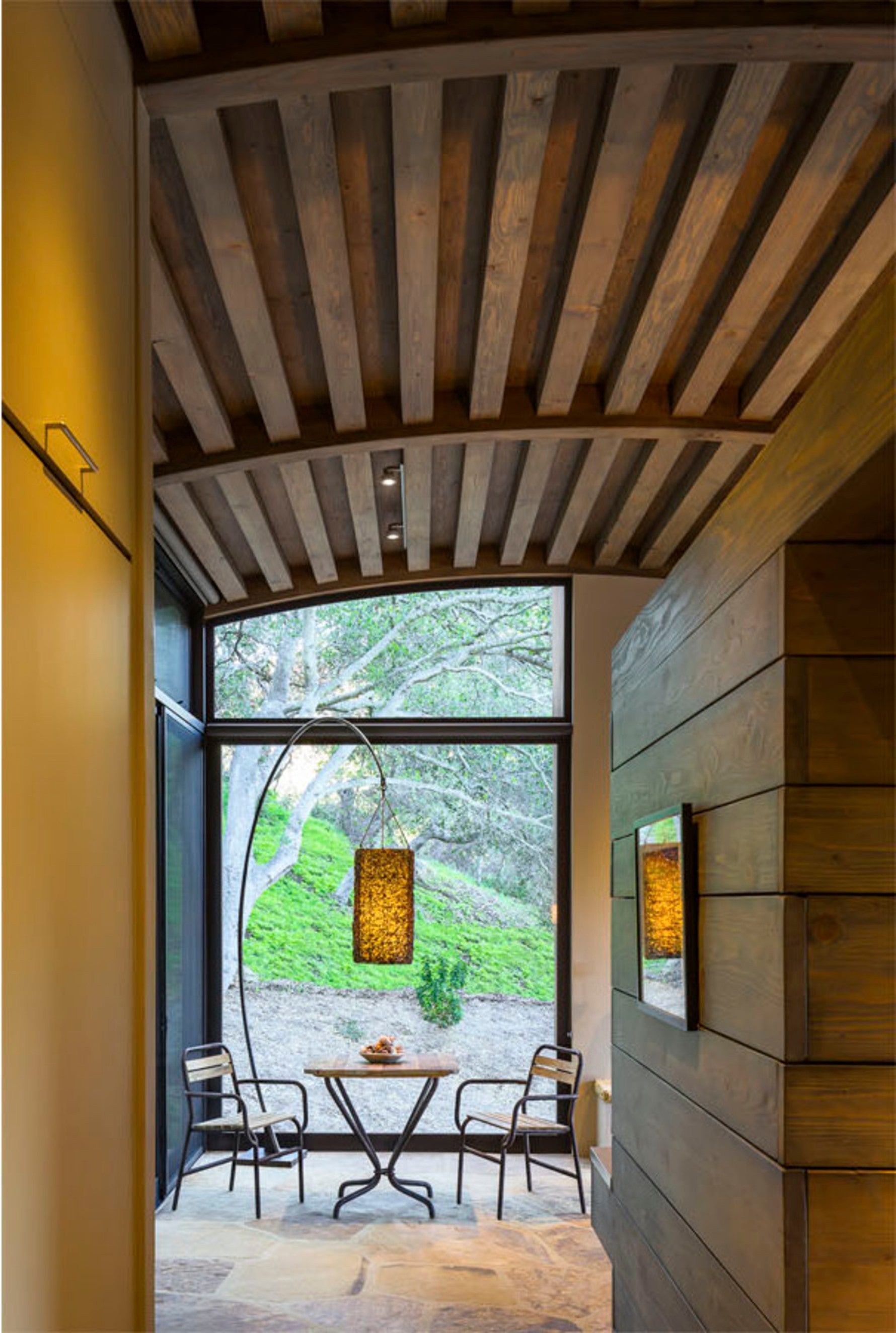 Ricon-Ranch-Wood-Beam-Ceiling-Window-seat