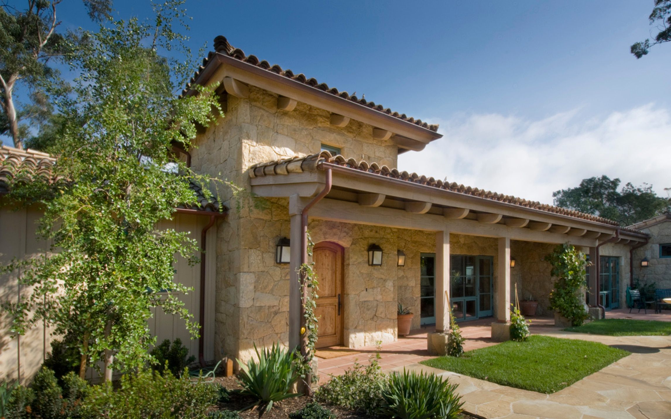 Hedrick-Residence-Stone-Walls-Porch