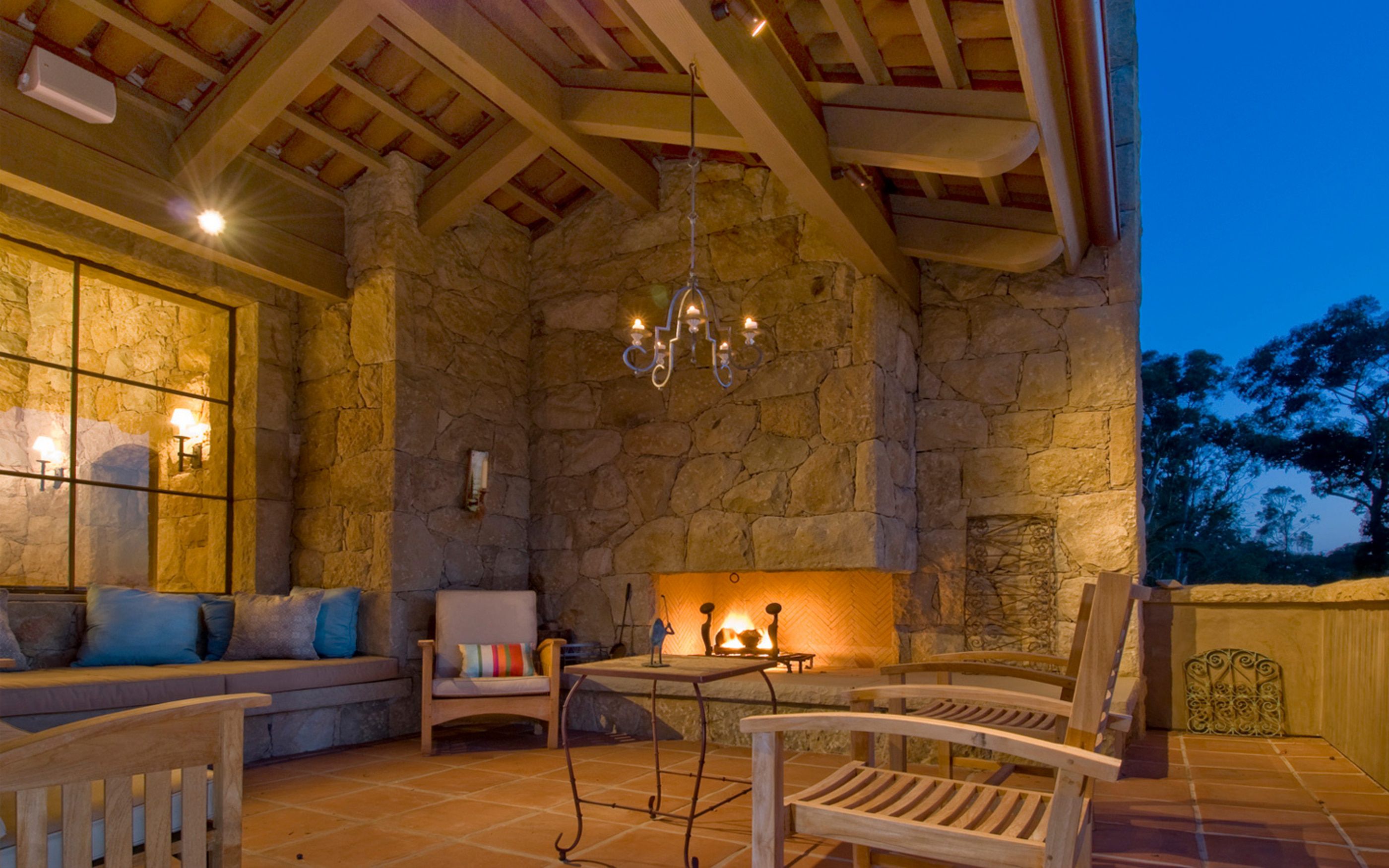 Hedrick-Residence-Outdoor-Fireplace-Stone-Walls