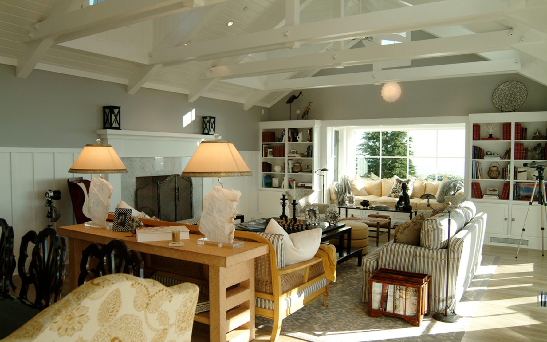 Reisenbach-Residence-Wood-Ceiling-Ceiling-Trusses