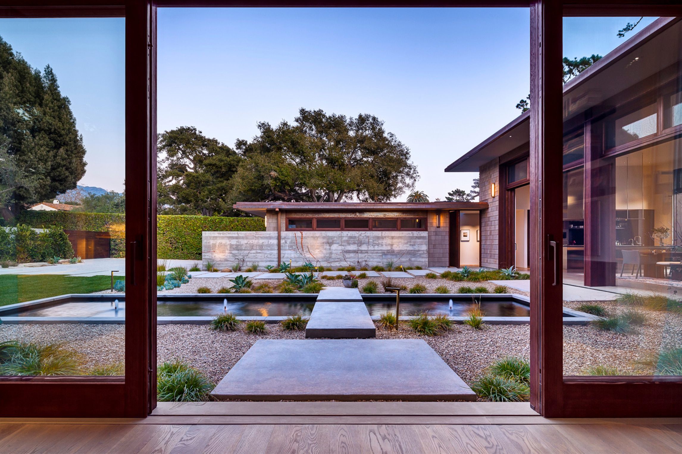 Thayer-Residence-Water-Feature-Board-Form-Concrete-Wall