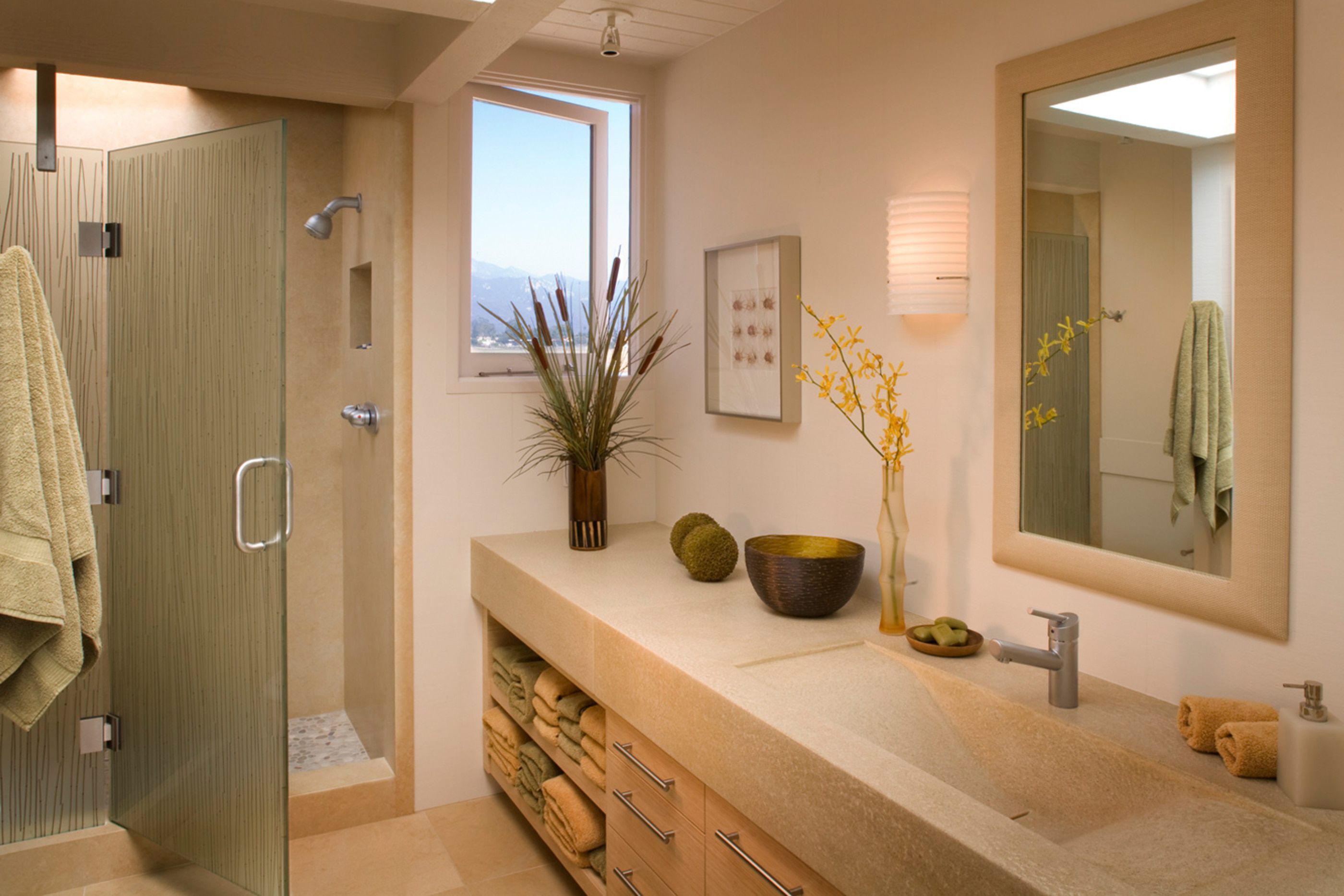 Tabasgo-Residence-Bathroom-Vanity-Shower