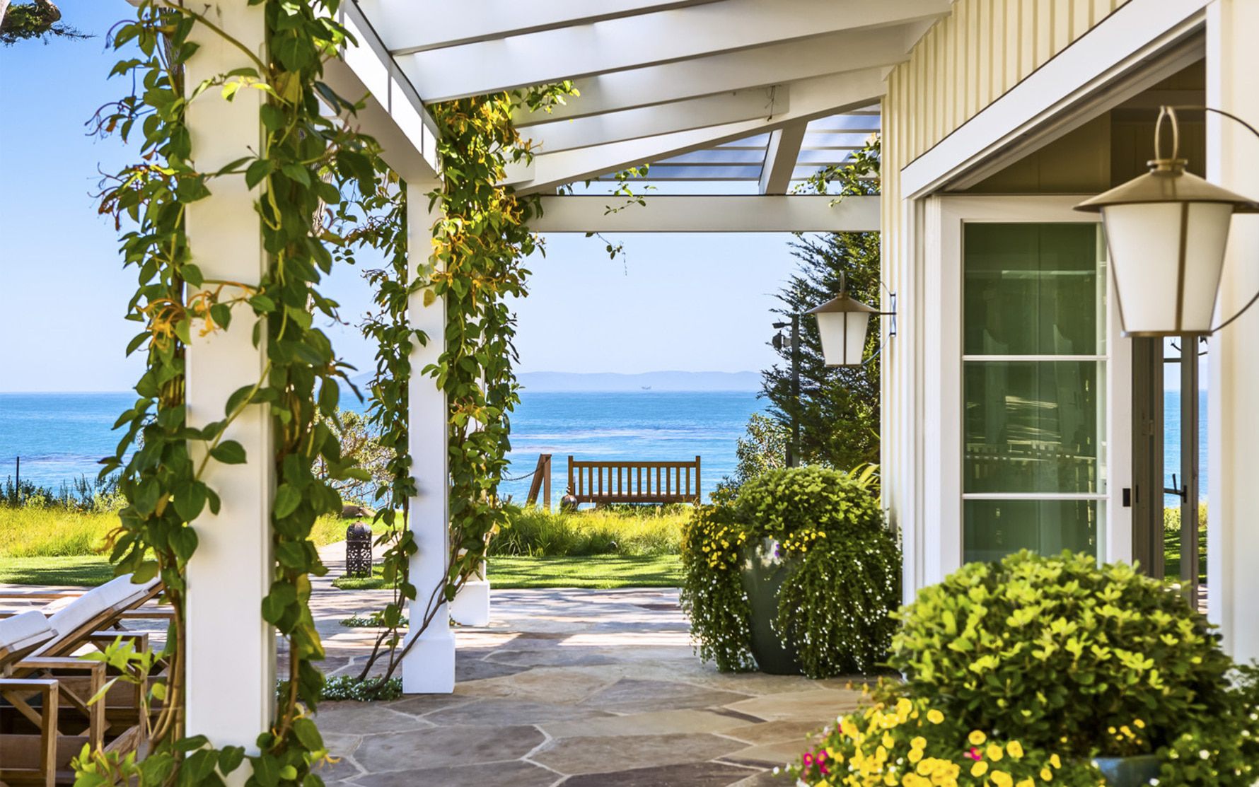 Santa-Barbara-Beach-Residence-34