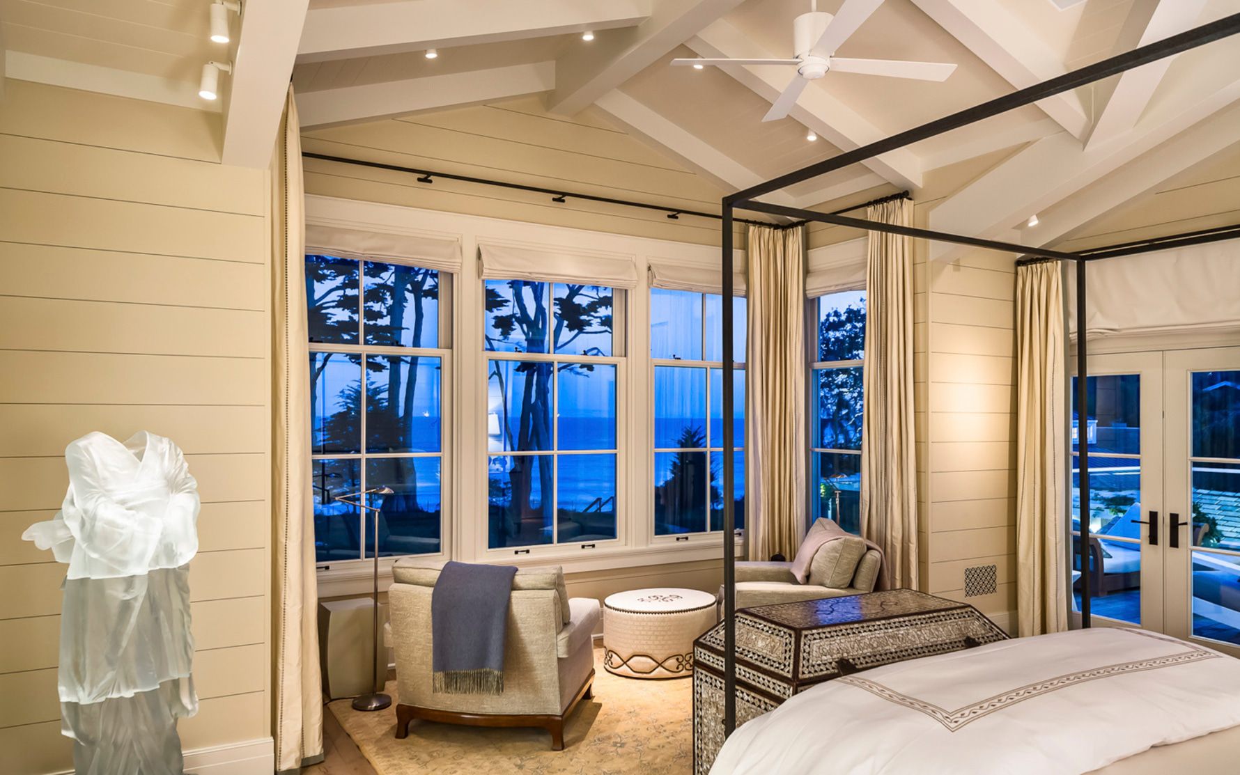 Santa-Barbara-Beach-Residence-Bay-Window-Bedroom